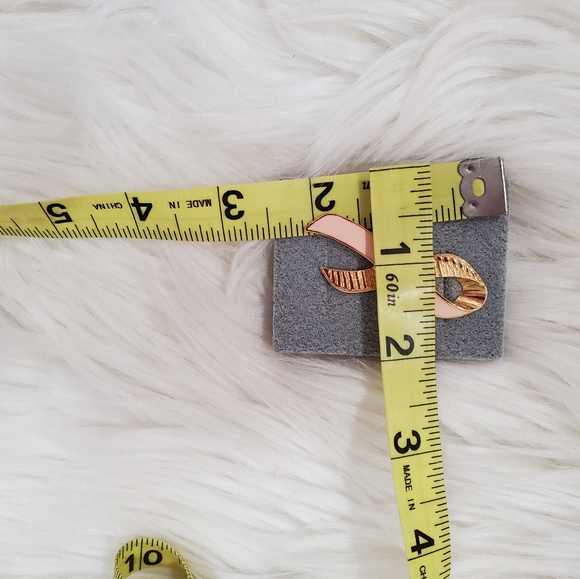 Nwot pink and gold tone Breast cancer awareness tac pin - Picture 7 of 7